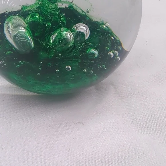 Vintage Green Glass Art Paperweight CMOG 2000 - Picture 3 of 4